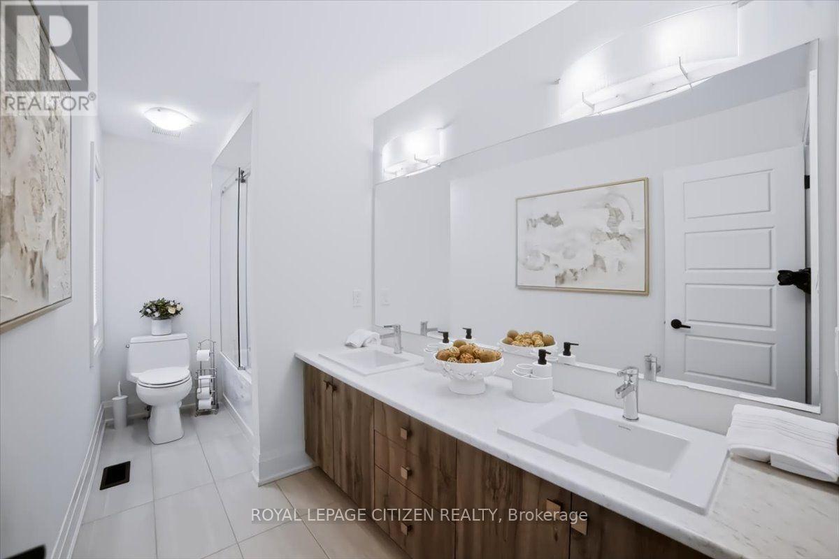 243 FERRAGINE CRESCENT - Image 32