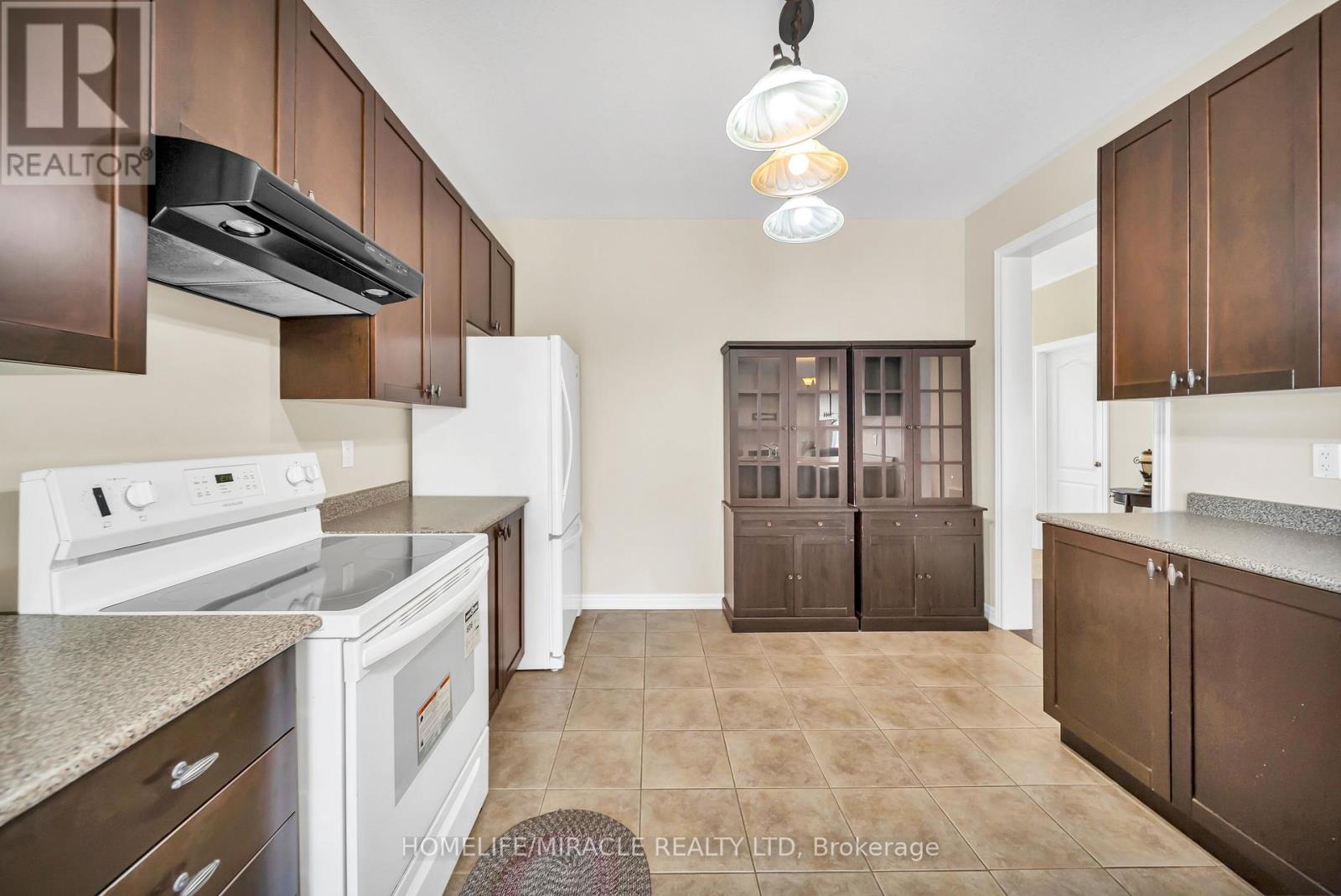 57 BRONZE CRESCENT - 15