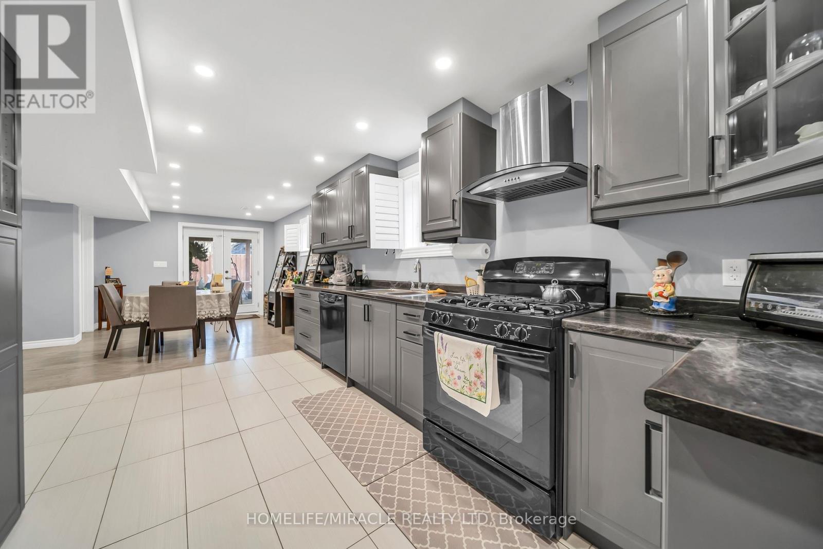 57 BRONZE CRESCENT - 30