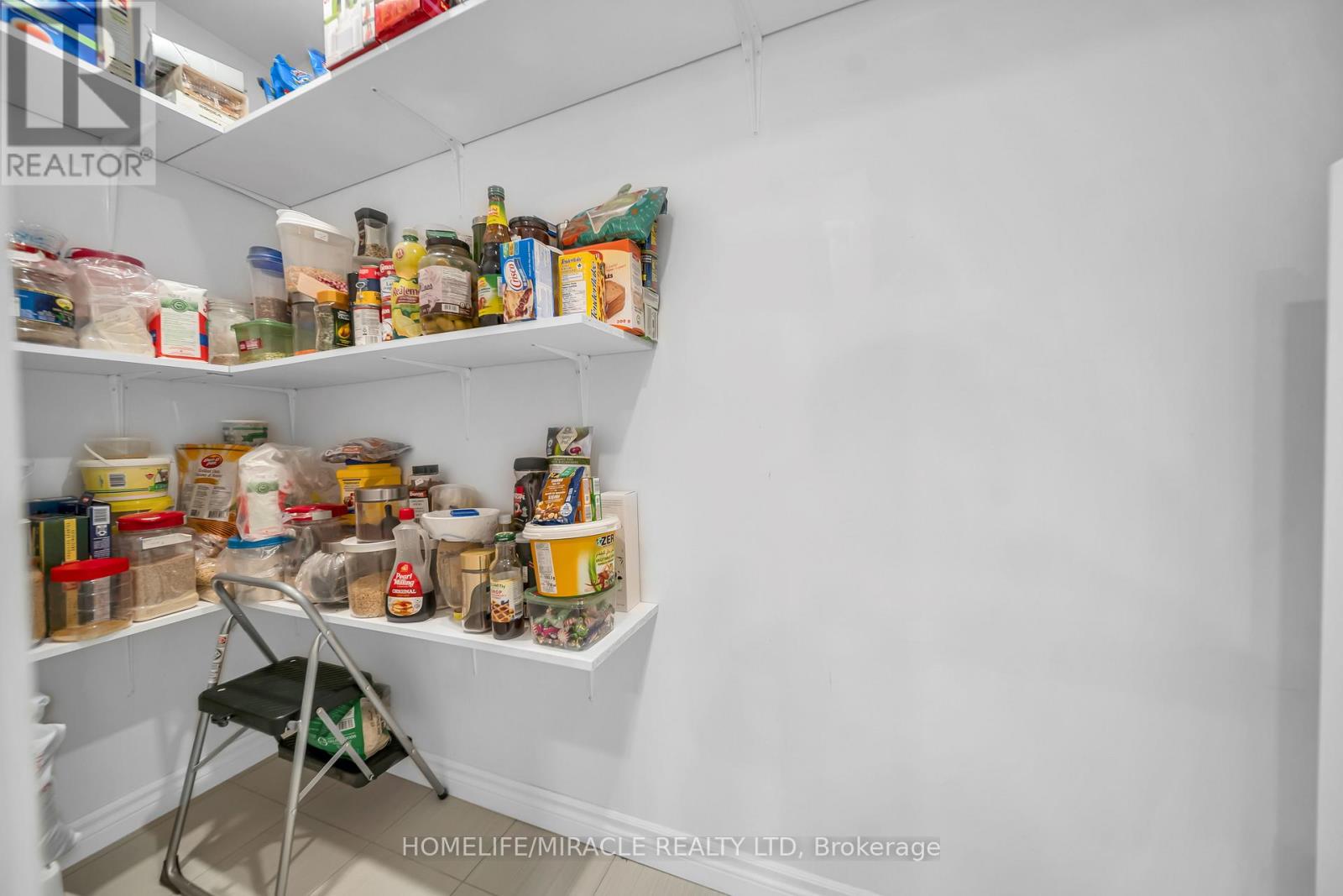 57 BRONZE CRESCENT - Image 31