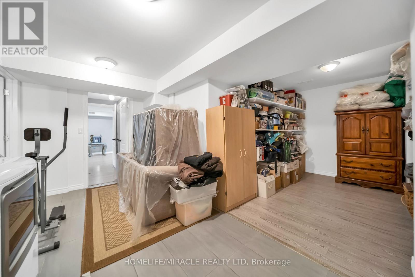 57 BRONZE CRESCENT - 39