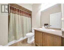 57 Bronze Crescent, Bradford West Gwillimbury, ON L3Z0B1 Photo 17