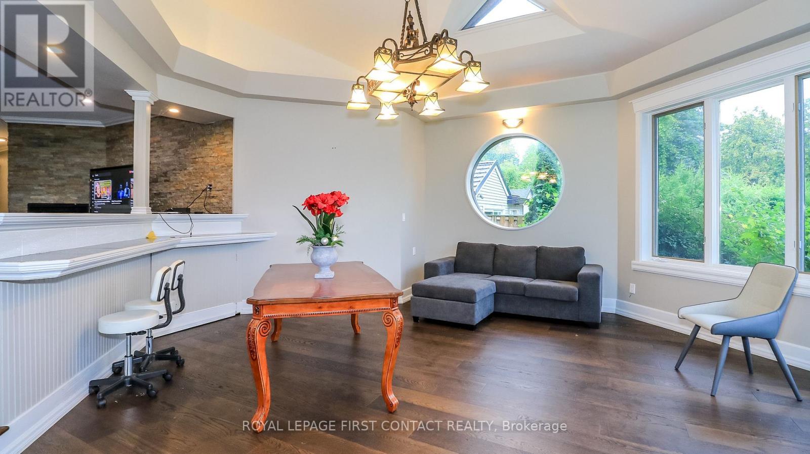 523 LAKE DRIVE E - 23
