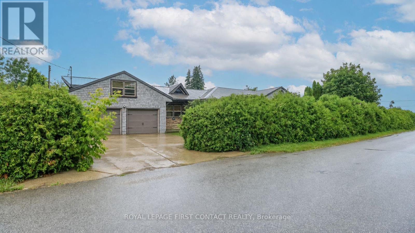 523 LAKE DRIVE E - 4