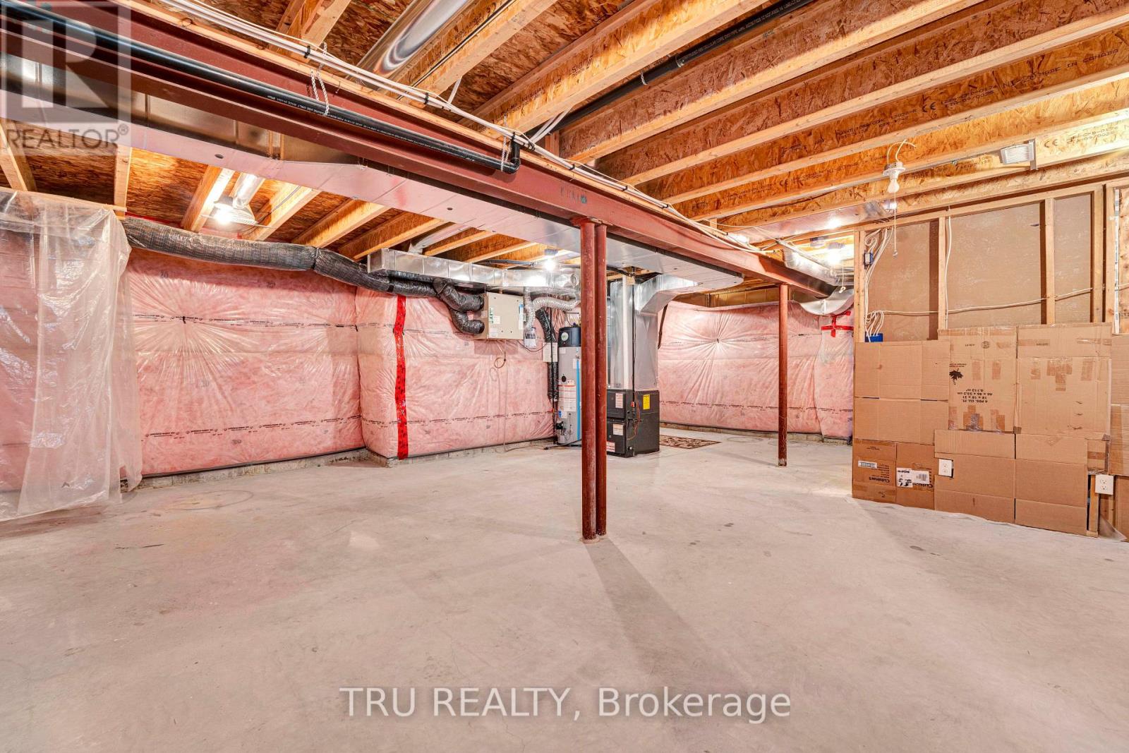 207 QUARTER HORSE STREET - 35