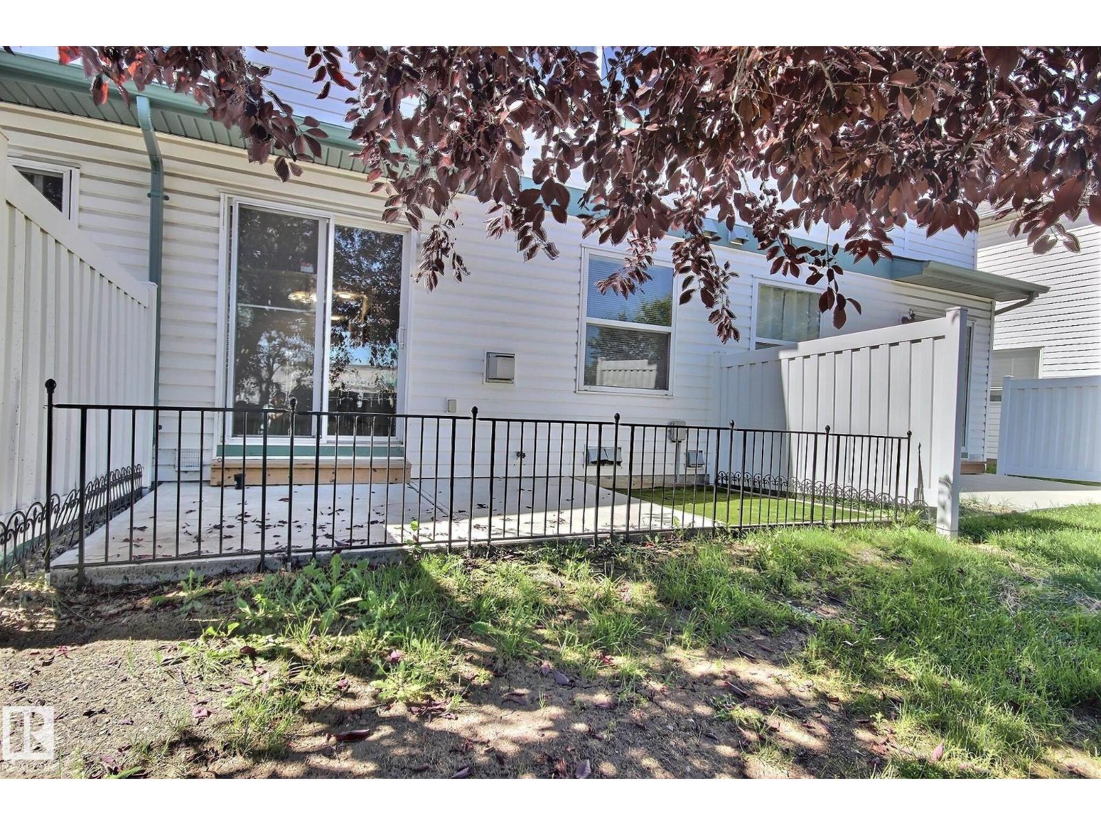 #53 16823 84 ST NW - 10