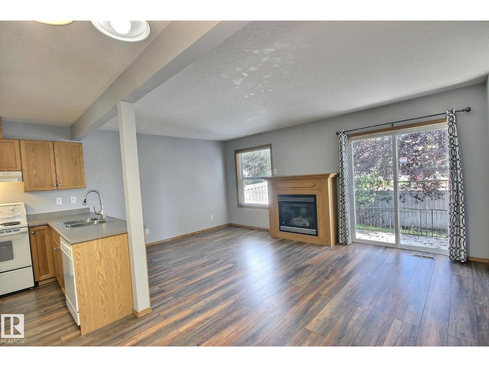 #53 16823 84 ST NW - Image 3