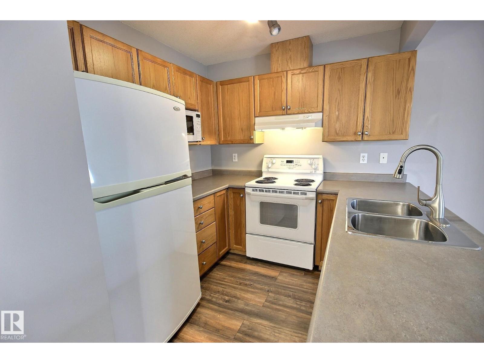 #53 16823 84 ST NW - 6