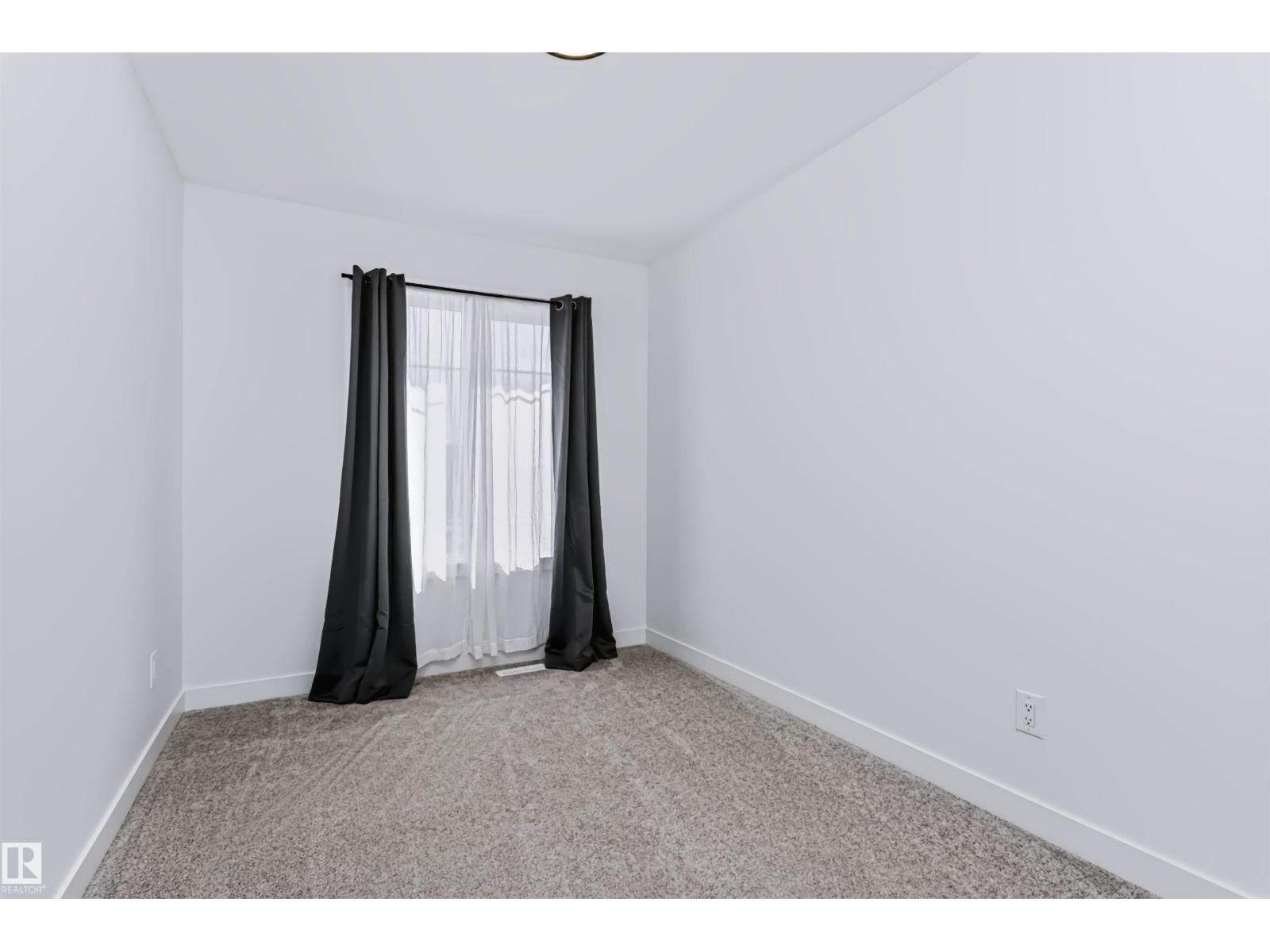 51 ASHBURY CR - 26