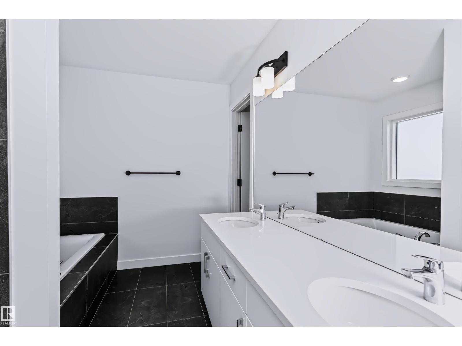 51 ASHBURY CR - Image 25