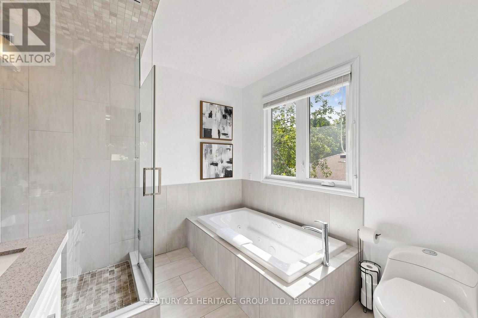 162 LAVEROCK AVENUE - 27
