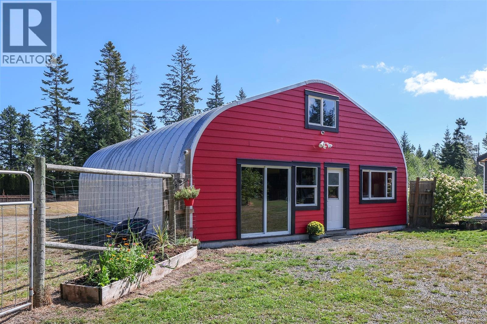 4114 Island Hwy S - 38