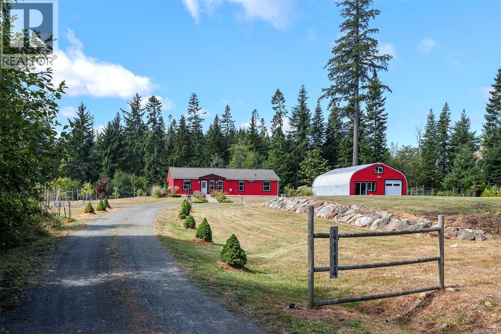 4114 Island Hwy S - 1