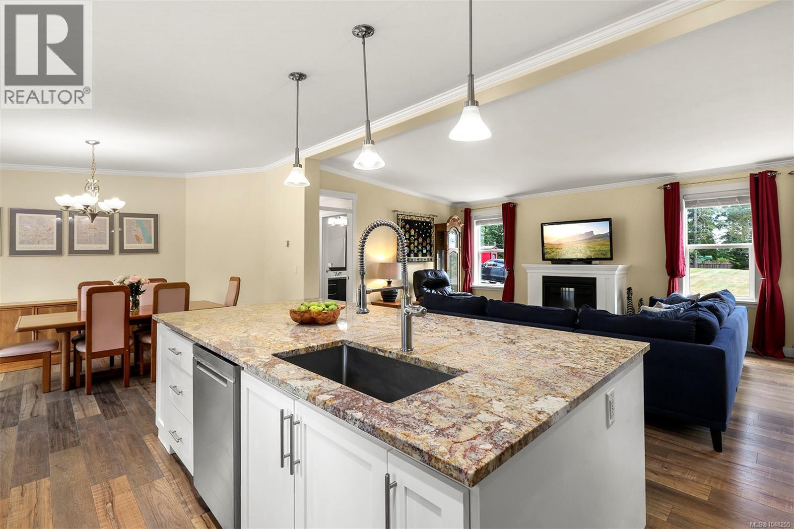 4114 Island Hwy S - 11