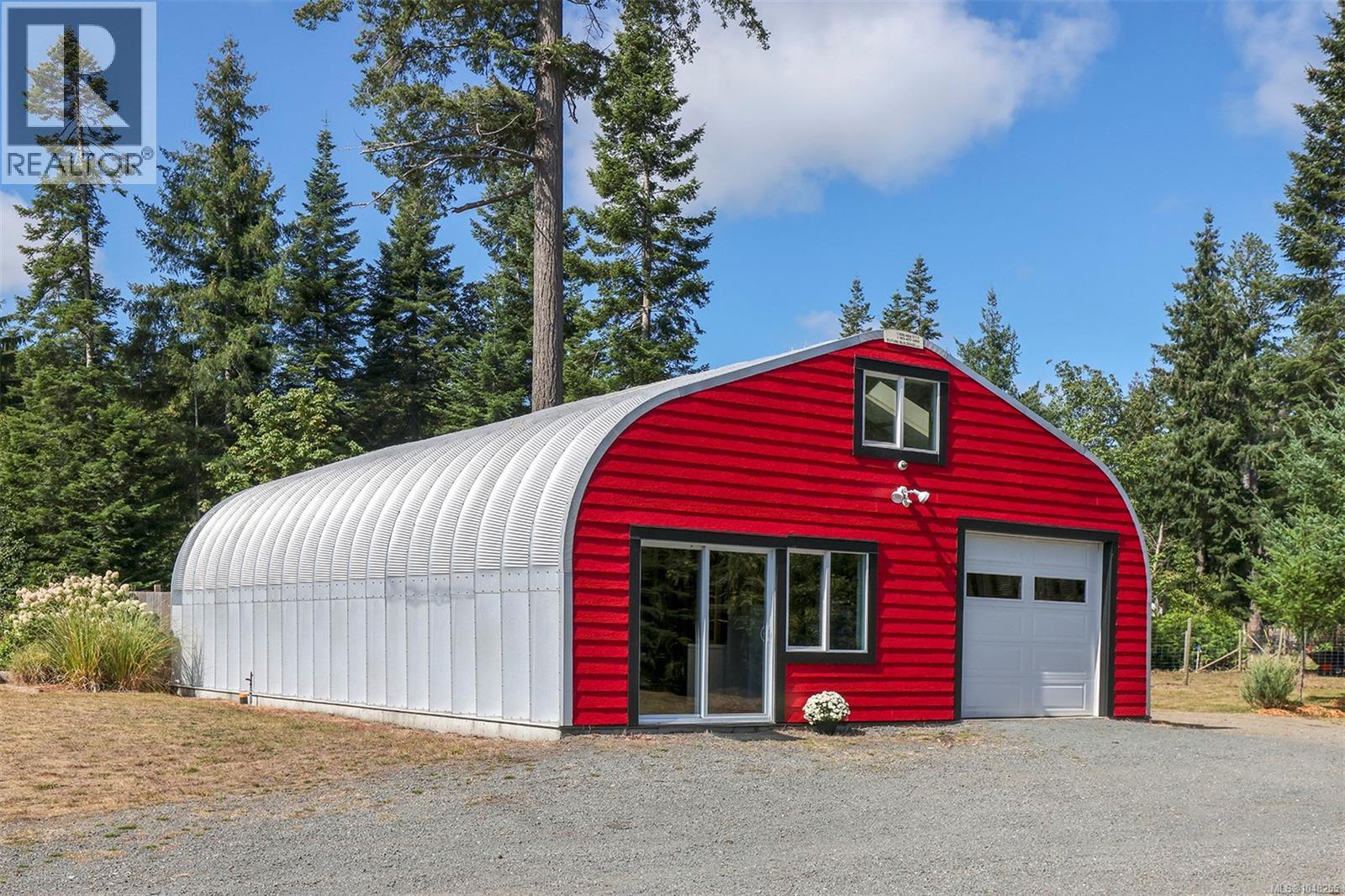 4114 Island Hwy S - 34