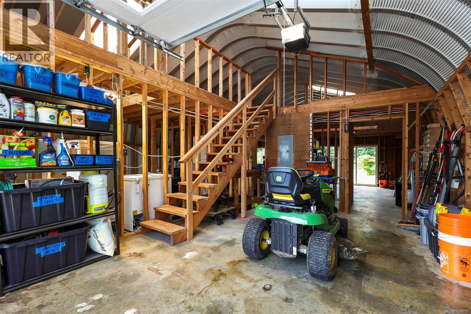 4114 Island Hwy S - 35