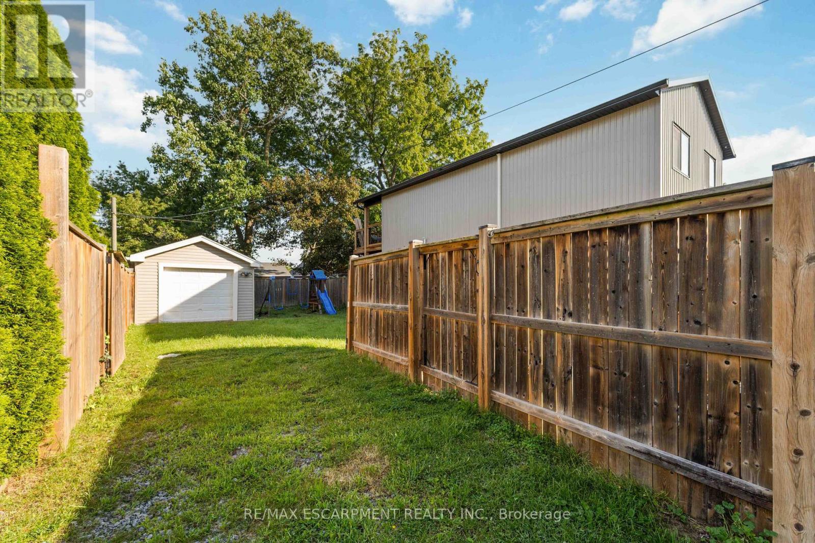 37 MAPLECREST AVENUE - Image 28