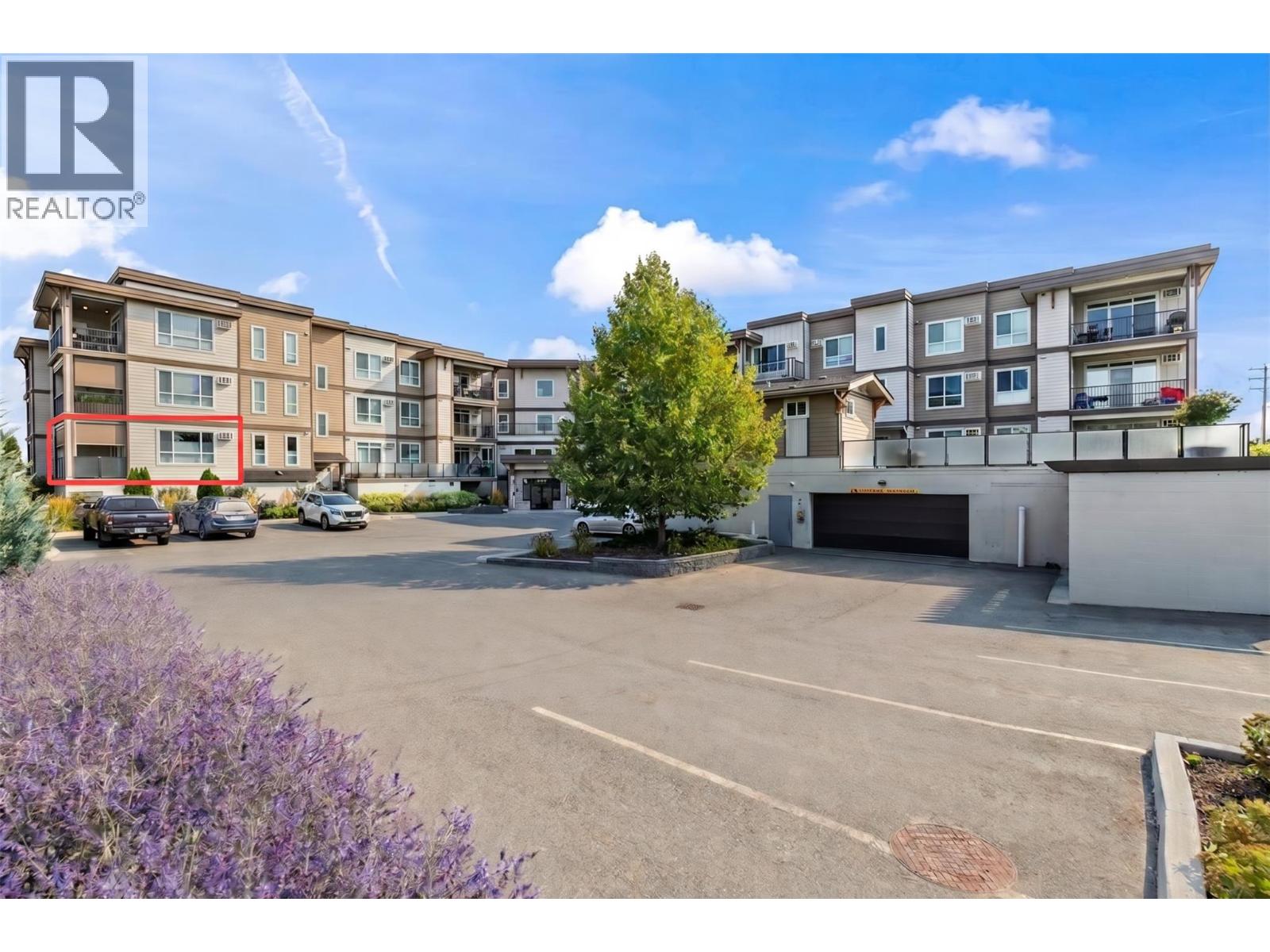 #102 3090 Burtch Road, Kelowna, British Columbia, V1W5G9, Kelowna, British Columbia — photo 2 of 5