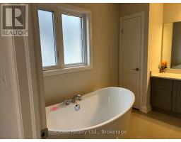 9306 White Oak Avenue, Niagara Falls, ON L2G0E9 Photo 24