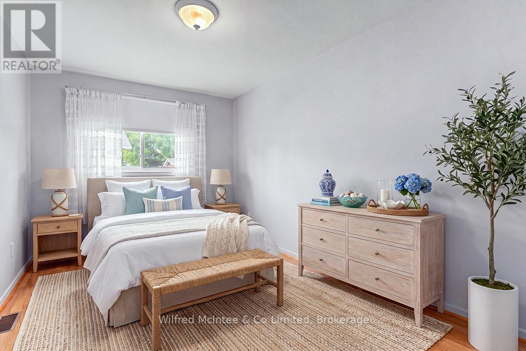 455 BRUCE STREET - Image 35