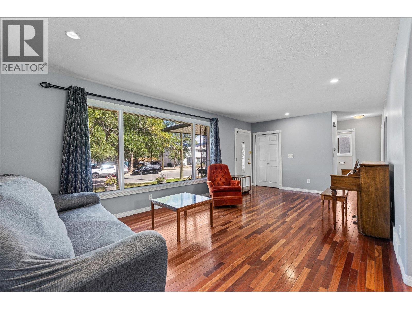 245 Holbrook Road W - 7