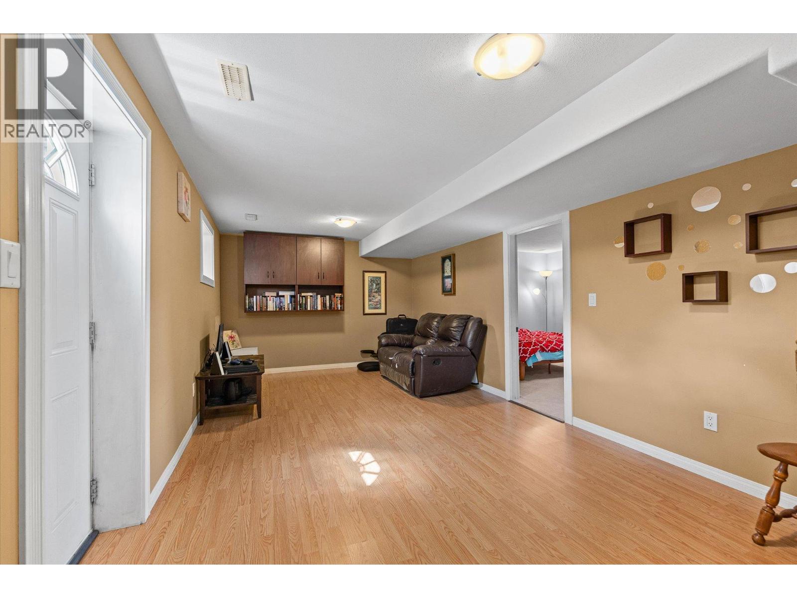 245 Holbrook Road W - 19