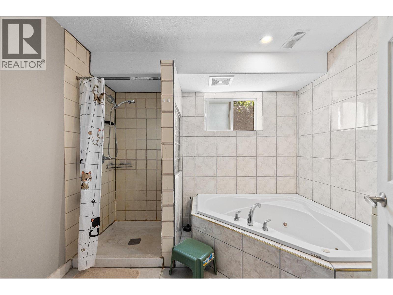 245 Holbrook Road W, Kelowna