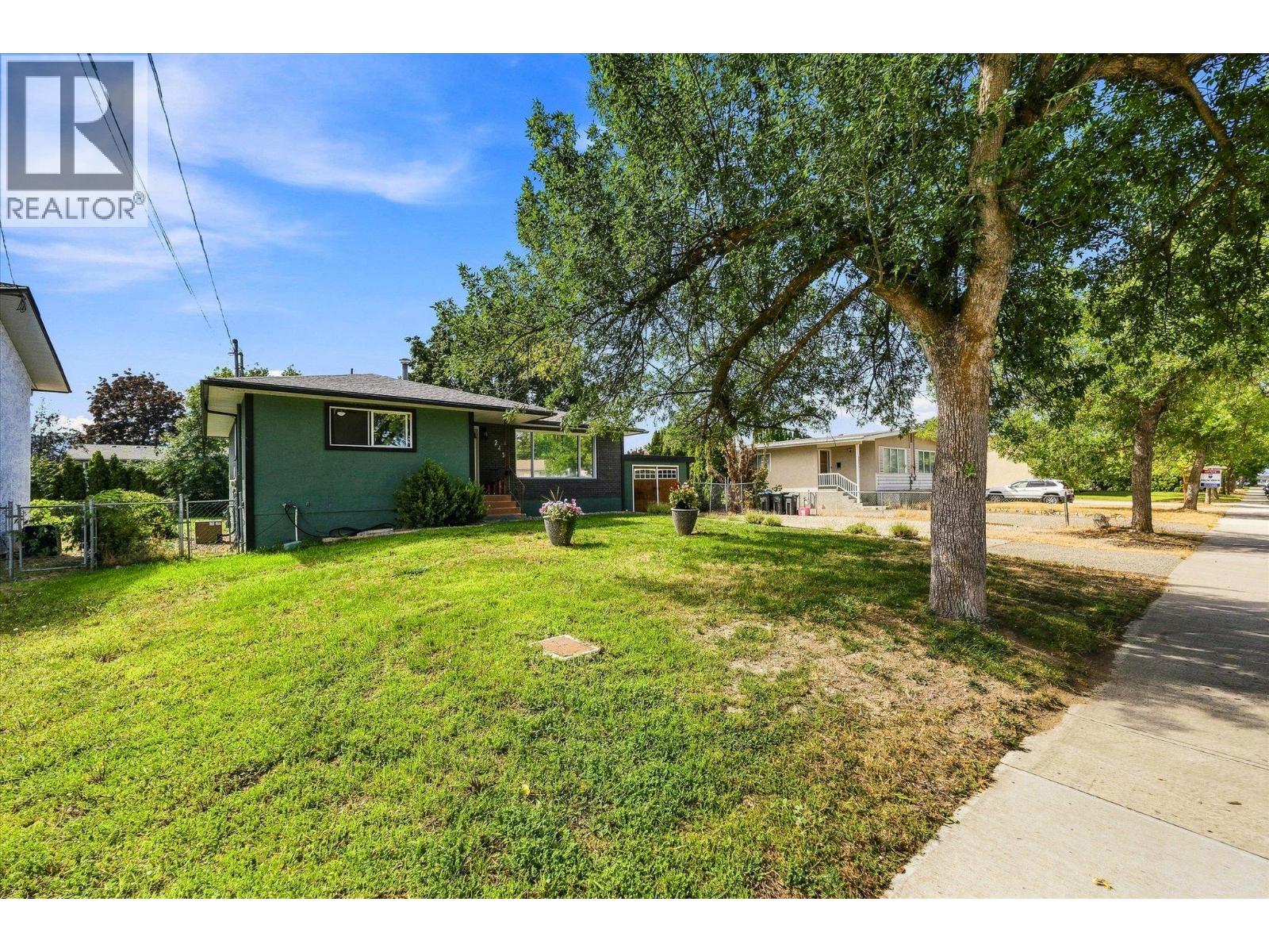 245 Holbrook Road W, Kelowna