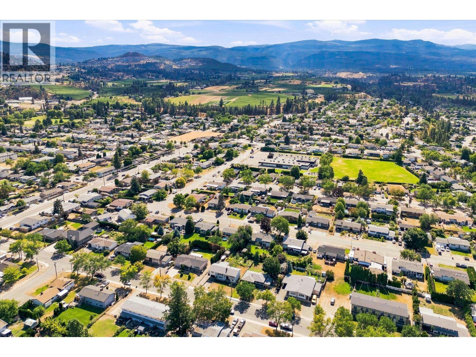 245 Holbrook Road W, Kelowna