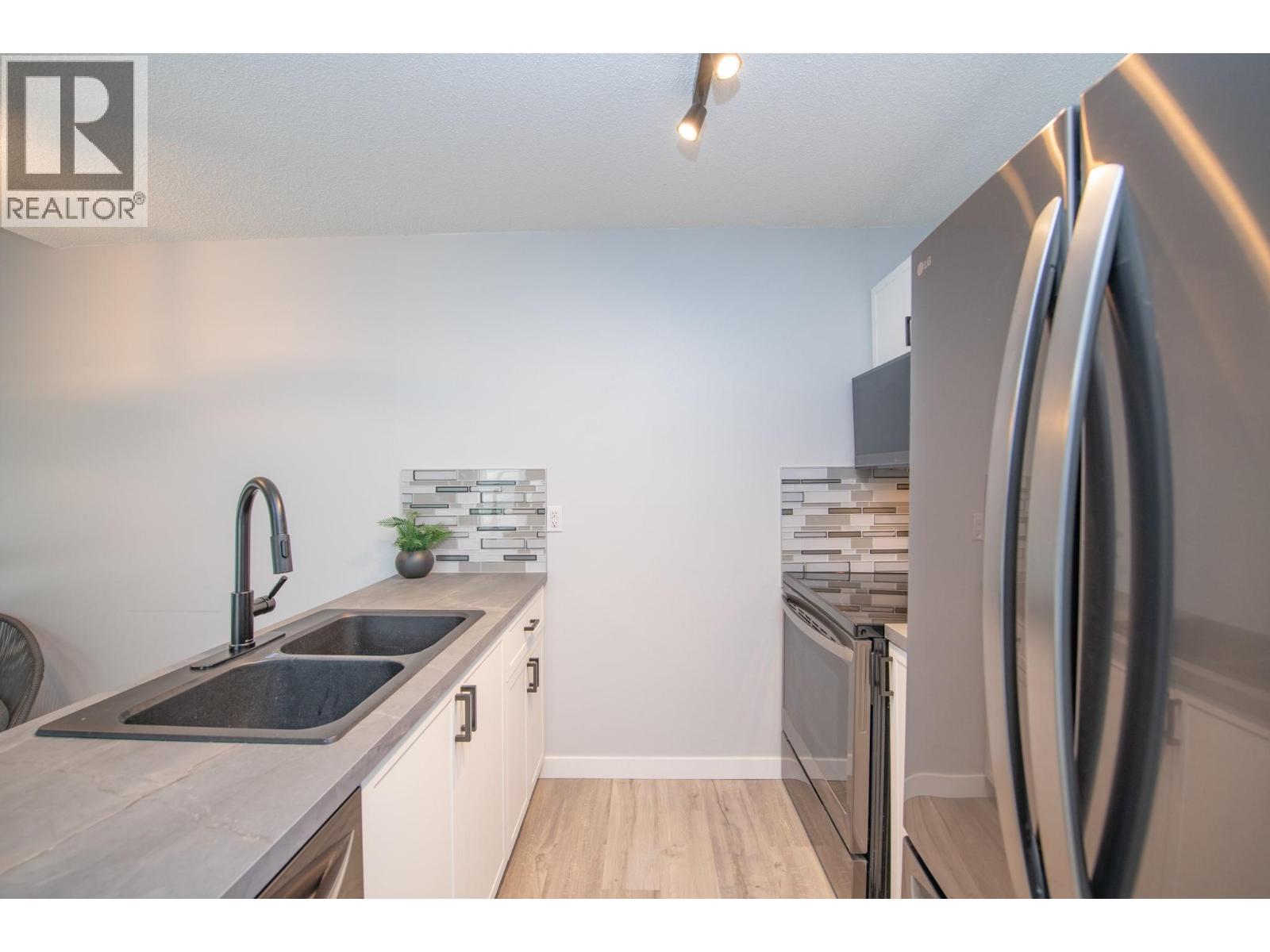 #25 3800 40 Avenue - 15