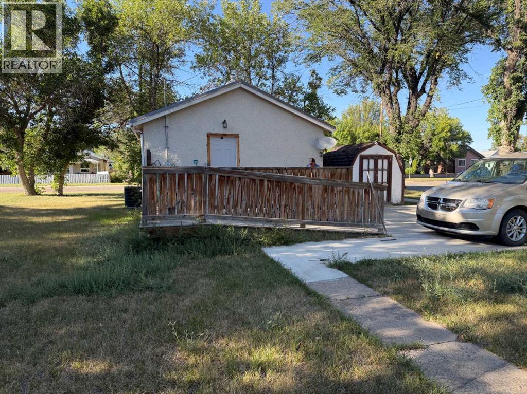 5058 43 Avenue - 2