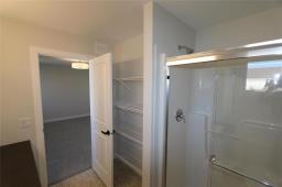 136 Confetti Crescent, Winnipeg, MB R2C5W7 Photo 18