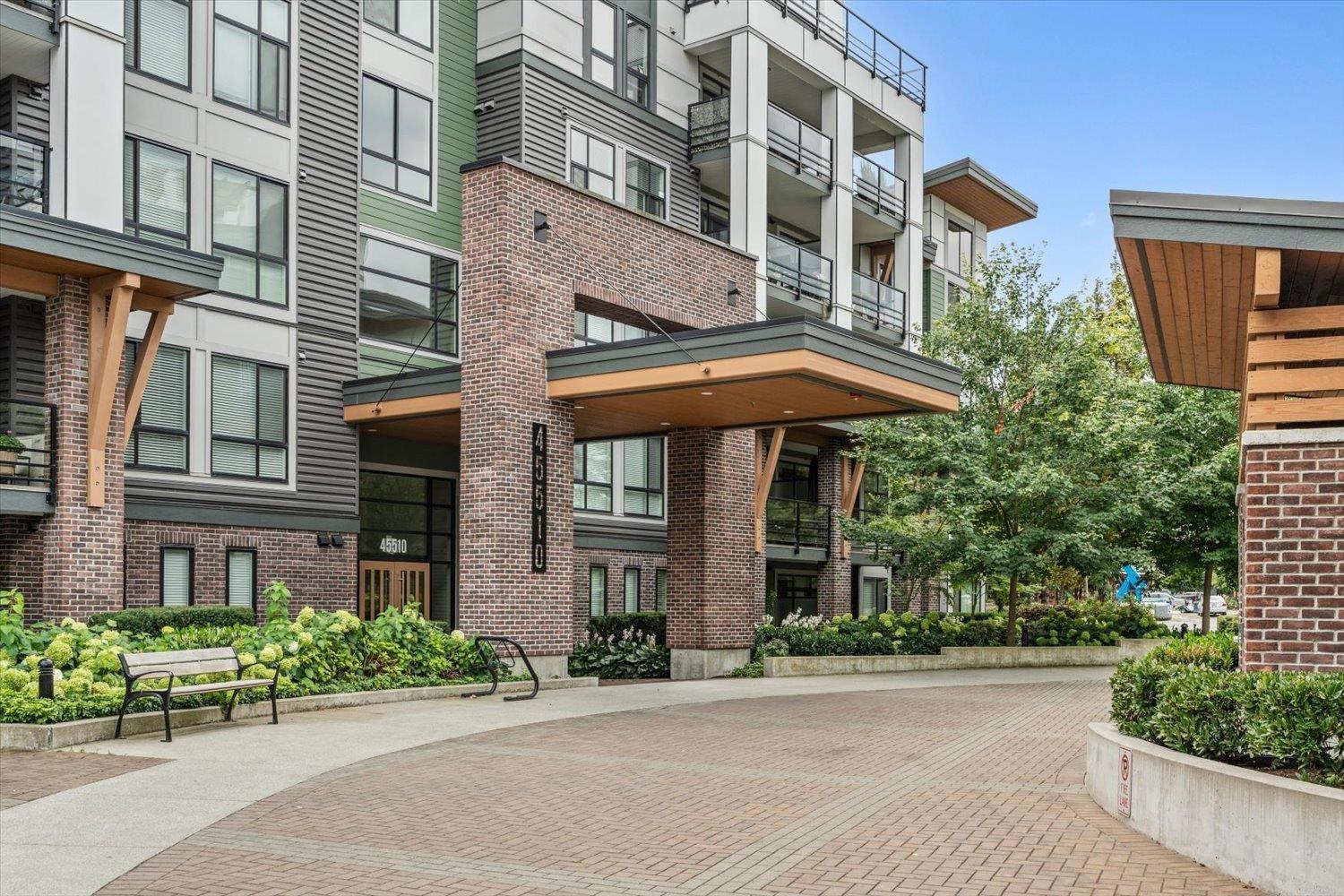 2 Bed, 2 Bath Apartment for Sale in Chilliwack – 409 45510 MARKET WAY, Garrison Crossing, Chilliwack – MLS# R3159989