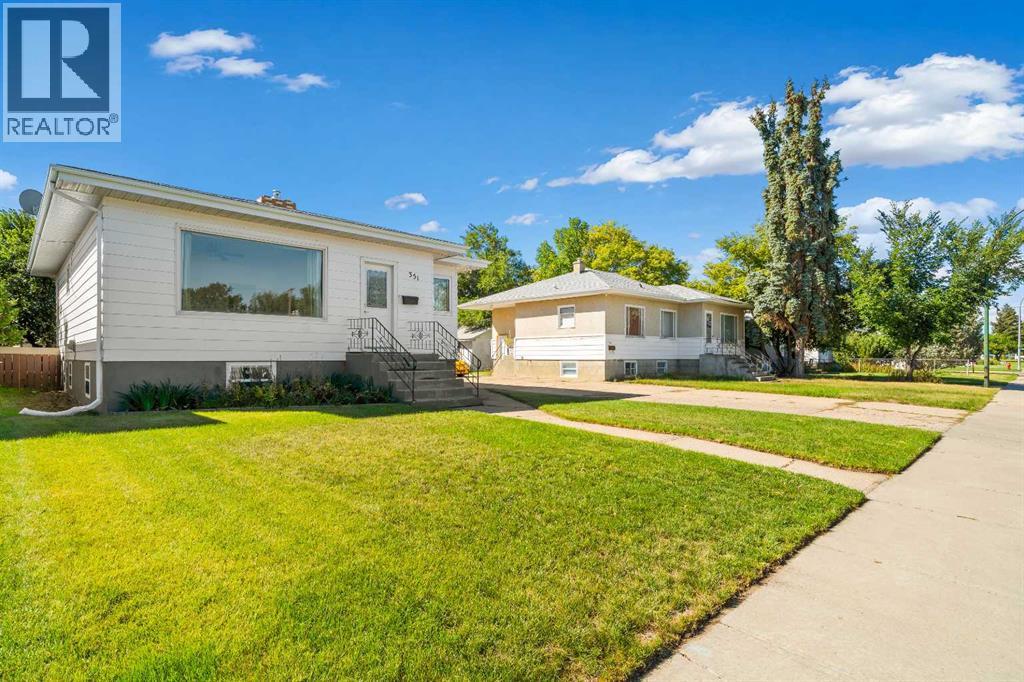 351 9 Street SW - 2