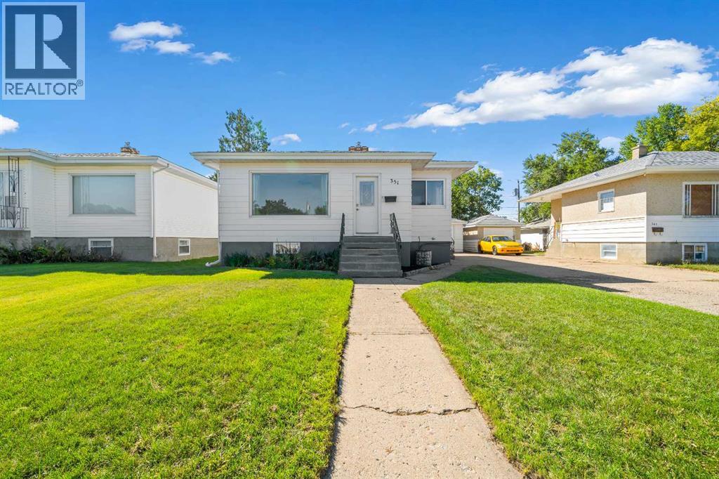 351 9 Street SW, Medicine Hat, Alberta, T1A4P1