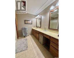 626 4th Avenue W, Kindersley, SK S0L1S0 Photo 38