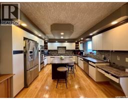 Games room - 626 4th Avenue W, Kindersley, SK S0L1S0 Photo 16