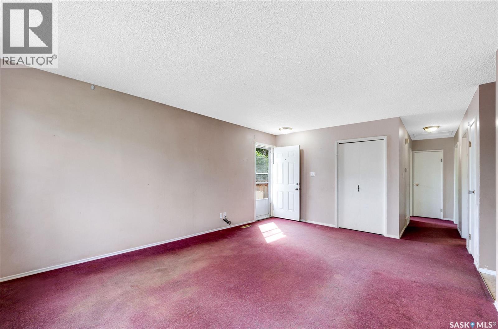 3657 Diefenbaker DRIVE, Saskatoon, Saskatchewan, S7L4W1, Saskatoon, Saskatchewan — photo 4 of 5