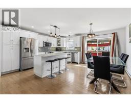 64 Satara Drive, photo 14