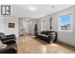 64 Satara Drive, photo 15