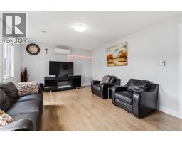 64 Satara Drive, photo 17