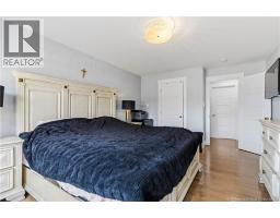 64 Satara Drive, photo 21