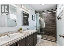 64 Satara Drive, photo 22