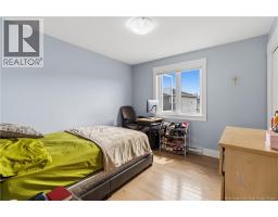64 Satara Drive, photo 24