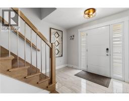64 Satara Drive, photo 4