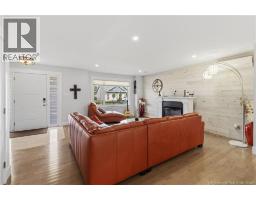 64 Satara Drive, photo 5