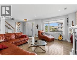 64 Satara Drive, photo 6