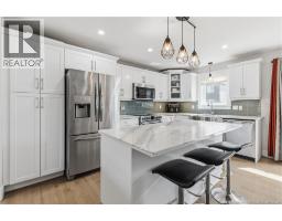 64 Satara Drive, photo 8