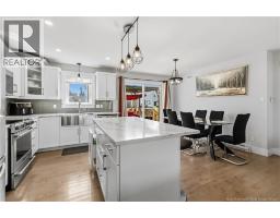 64 Satara Drive, photo 9