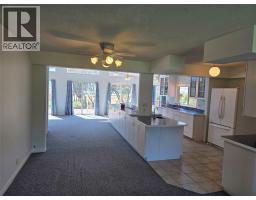 Dining nook - 723 3rd Avenue, Keremeos, BC V0X1N2 Photo 8